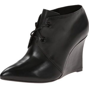 Clarks Women's Kelbrook Azizi Boot Black Leather sz: 8 Wedge